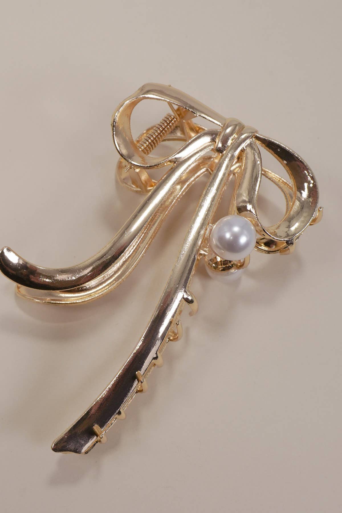 XTRA LARGE GOLD BOW PEARL HAIR CLAW CLIPS