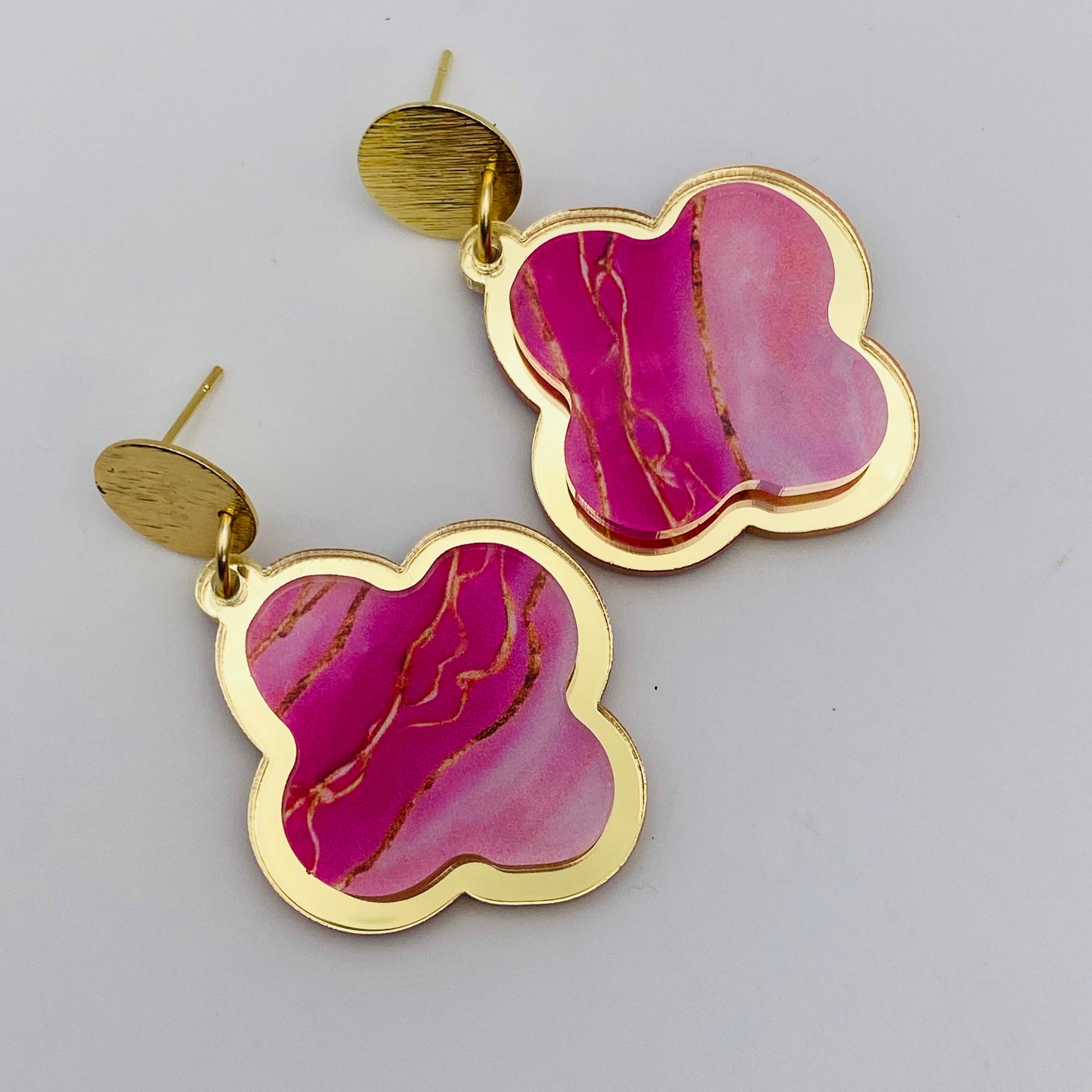 GEO FLOWER STRAWBERRY SWIRL AND GOLD EARRINGS