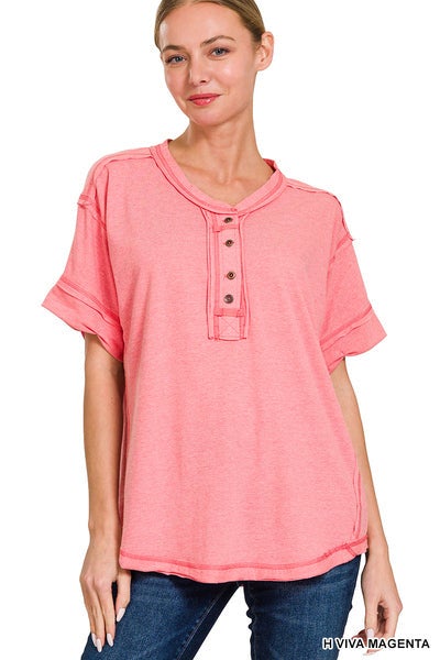 RAW EDGE DETAILED BUTTON CLOSURE SHORT SLEEVE TOP