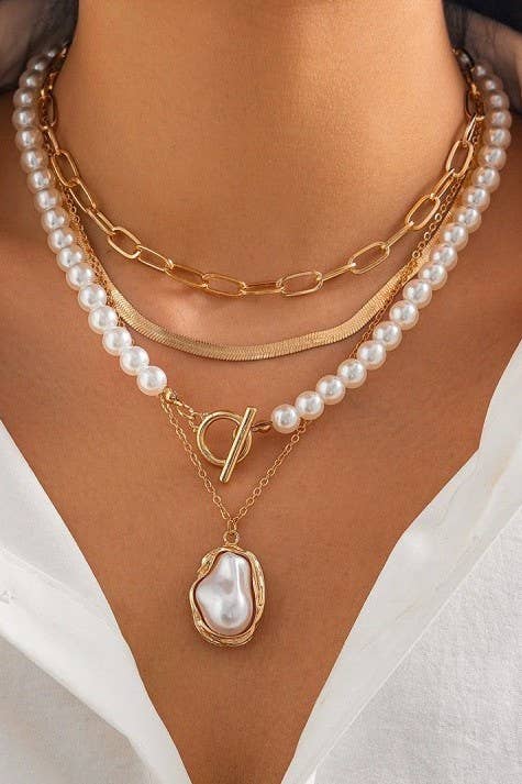 Pearl Charm Toggle Necklace