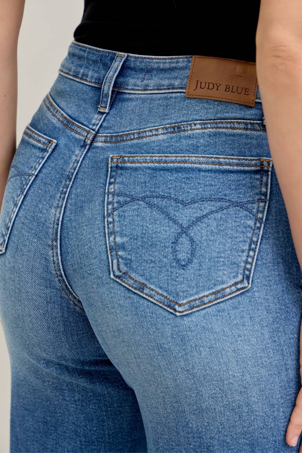 Judy Blue Vintage Wide Crop Jeans