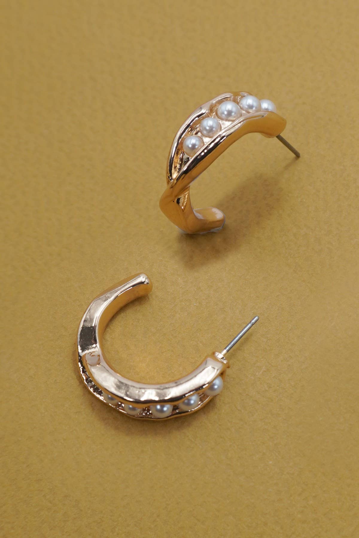 INTERTWINED PEARL HOOP TITANIUM POST EARRINGS